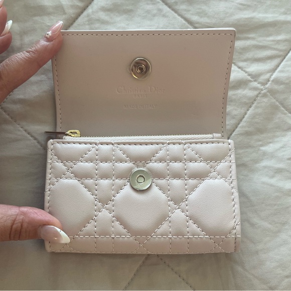 My Dior Glycine Wallet Card in Powder Pink Cannage Lambskin - Picture 6 of 7